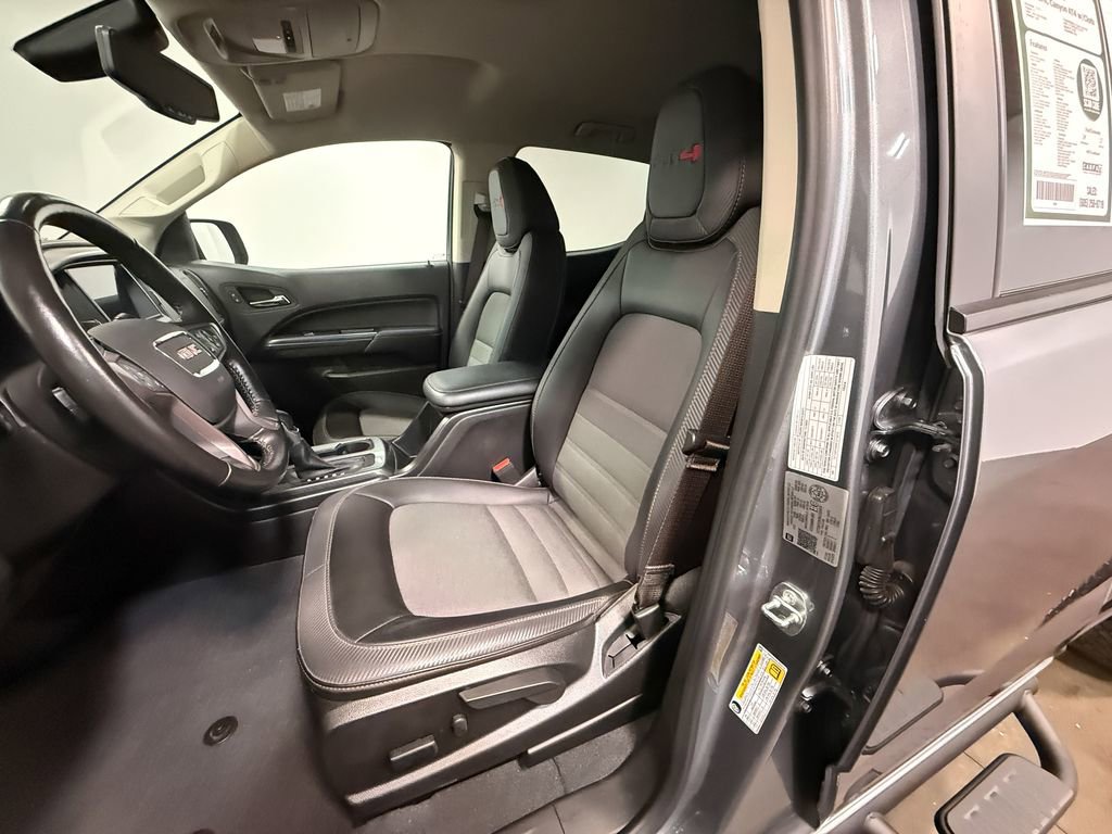 Used 2022 GMC Canyon AT4 image 12