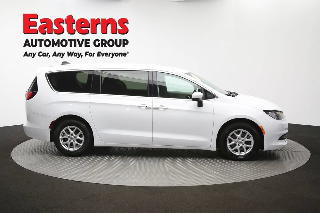 Used 2022 Chrysler Voyager LX FWD image 44