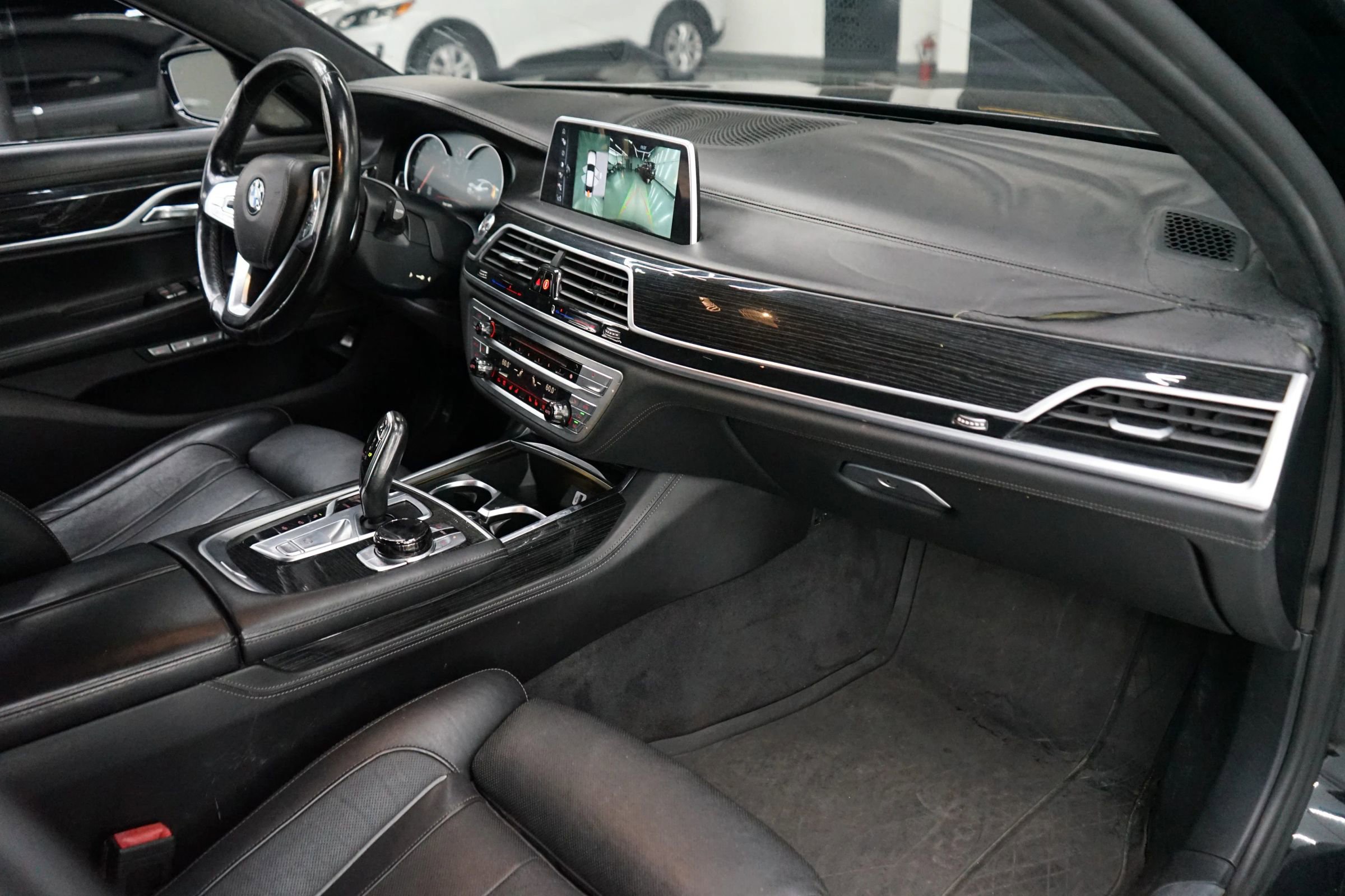 Used 2016 BMW 750i xDrive image 6