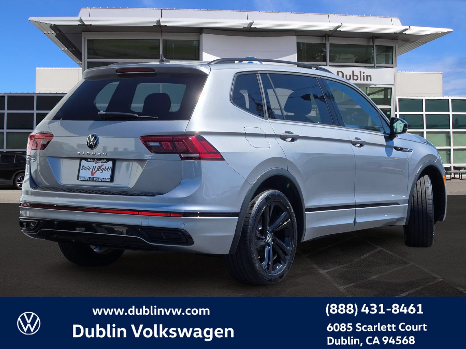 Certified 2023 Volkswagen Tiguan SE R-Line FWD image 4