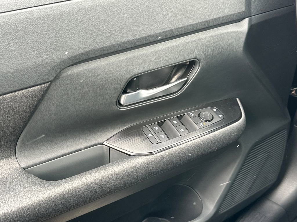 New 2026 Nissan Kicks SV w/ Cold Weather Package image 10