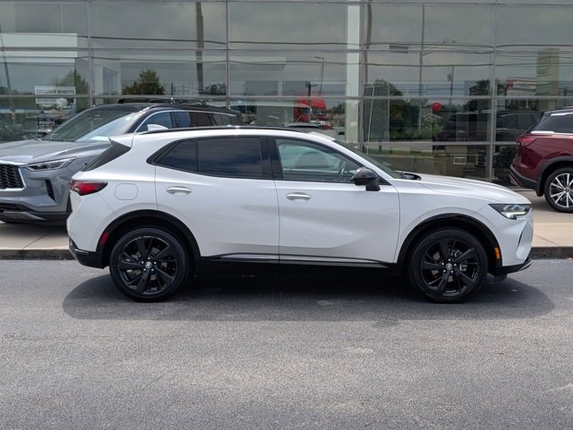 Used 2023 Buick Envision Essence w/ Sport Touring Package image 8