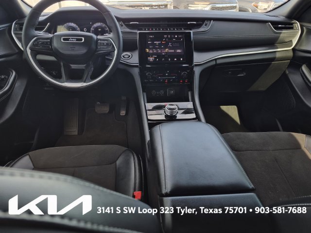 Used 2023 Jeep Grand Cherokee L Laredo AWD/4WD image 28
