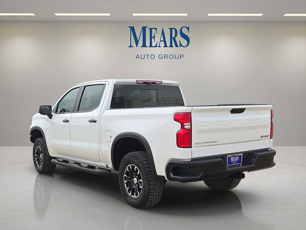 Used 2024 Chevrolet Silverado 1500 ZR2 w/ Technology Package image 3