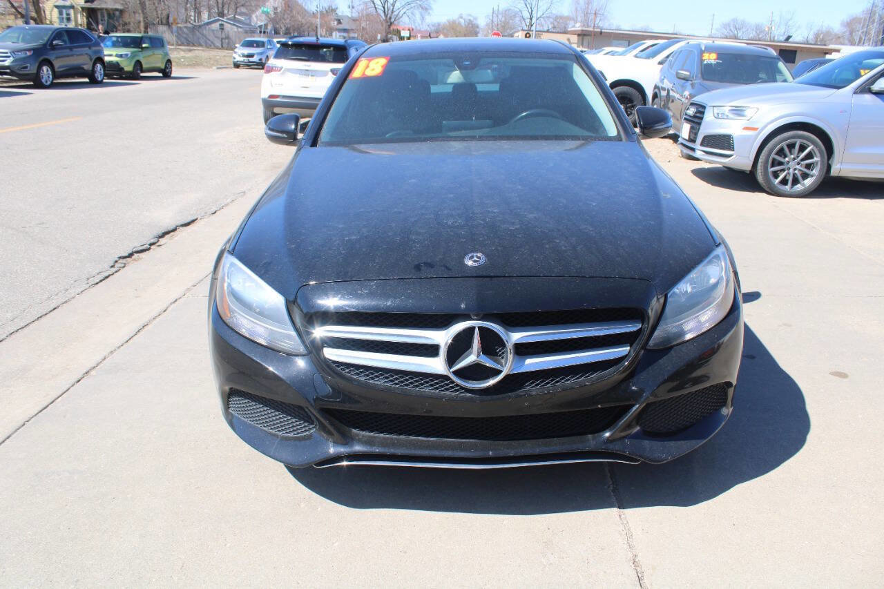Used 2018 Mercedes-Benz C 300 4MATIC Sedan image 4