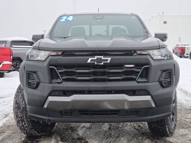 Used 2024 Chevrolet Colorado Trail Boss w/ Advanced Trailering Package image 16