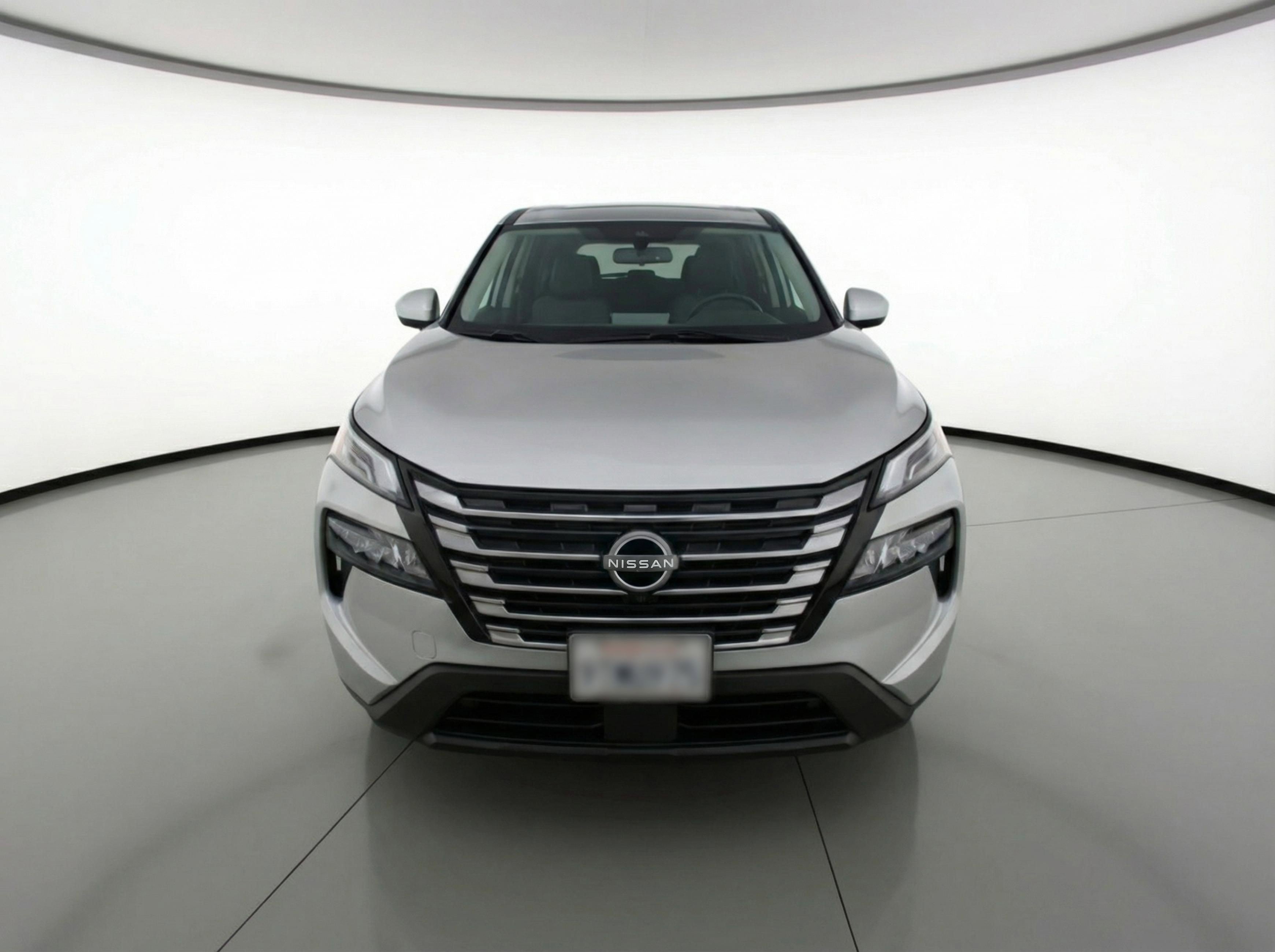 Used 2025 Nissan Rogue SV FWD image 2