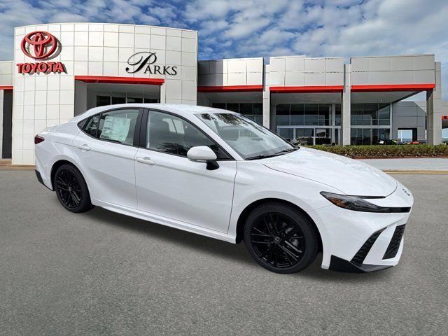 New 2026 Toyota Camry Hybrid FWD image 1