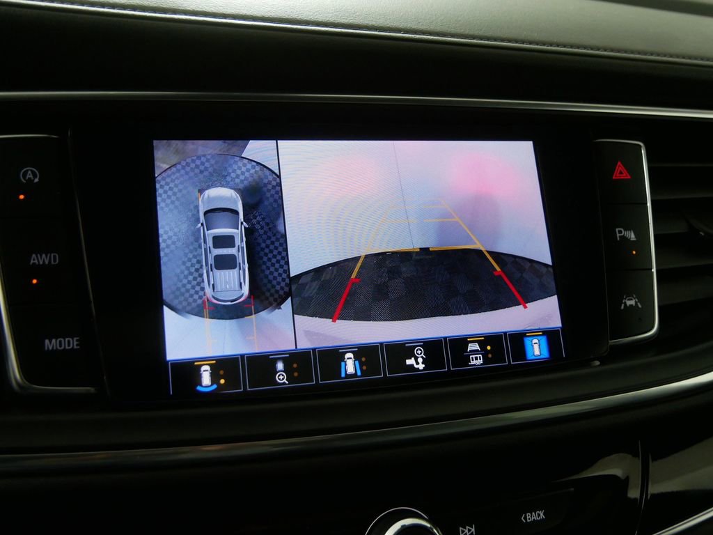 Used 2024 Buick Enclave Avenir w/ Avenir Technology Package image 32