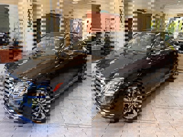 Used 2019 Mercedes-Benz S 560 4MATIC Sedan image 3