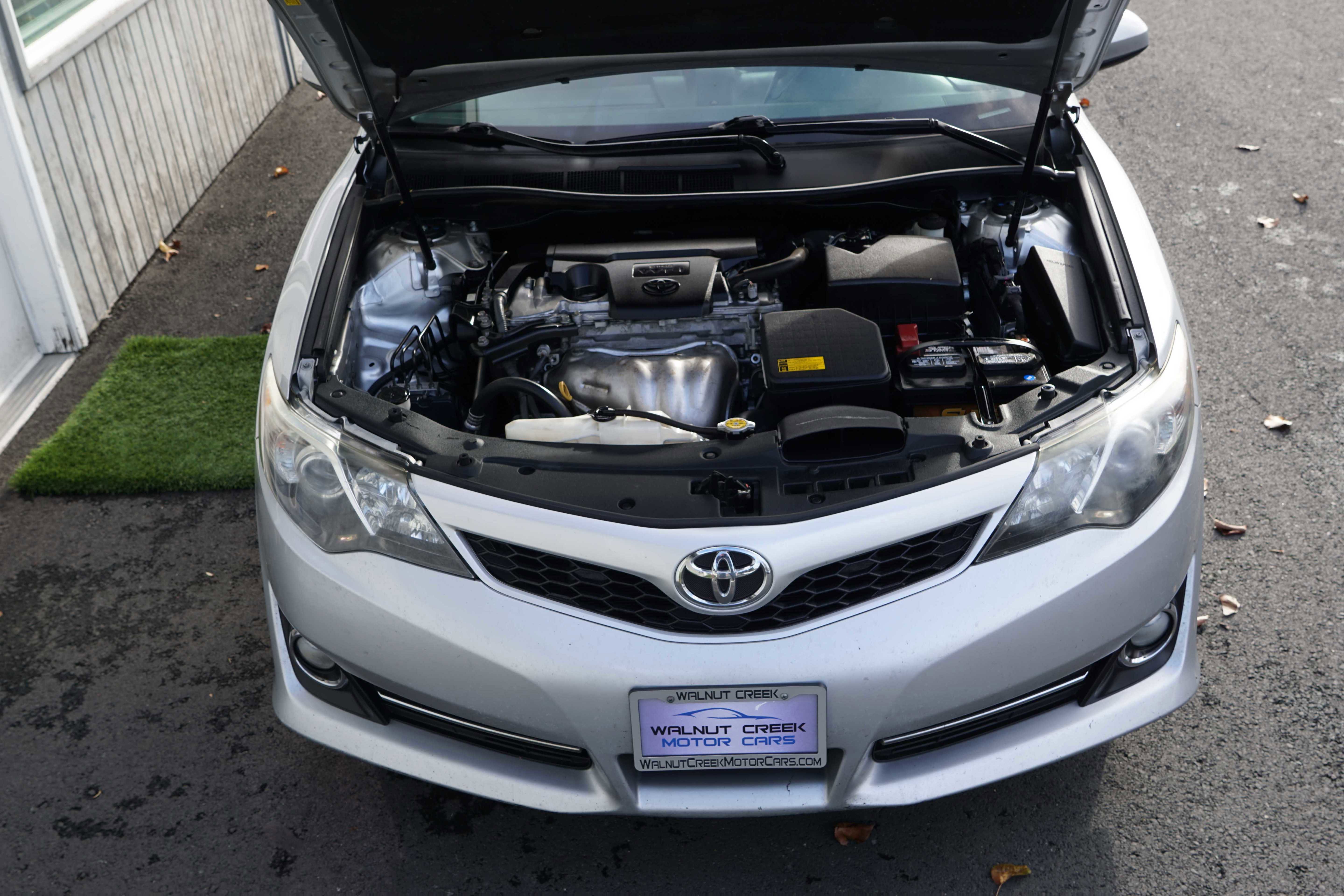 Used 2014 Toyota Camry SE image 21