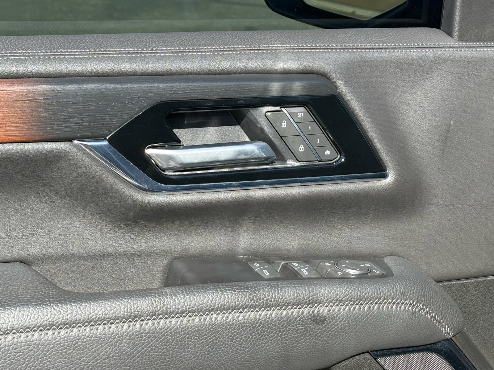 Used 2025 GMC Yukon Denali image 19