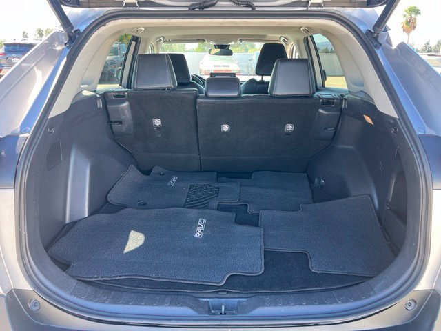 Used 2021 Toyota RAV4 XLE Premium w/ Carpet Mat Package (TMS) FWD image 40