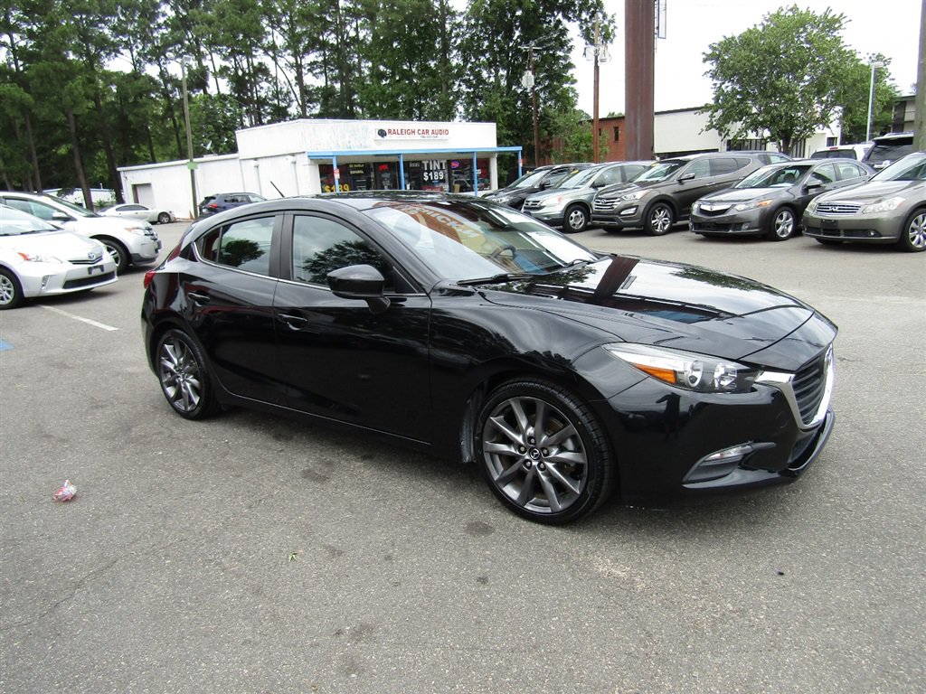Used 2018 MAZDA MAZDA3 Touring FWD image 9