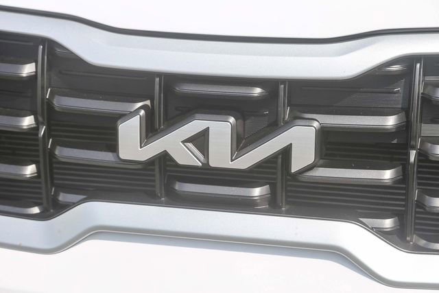 Certified 2024 Kia Telluride S w/ S Sunroof Package image 7