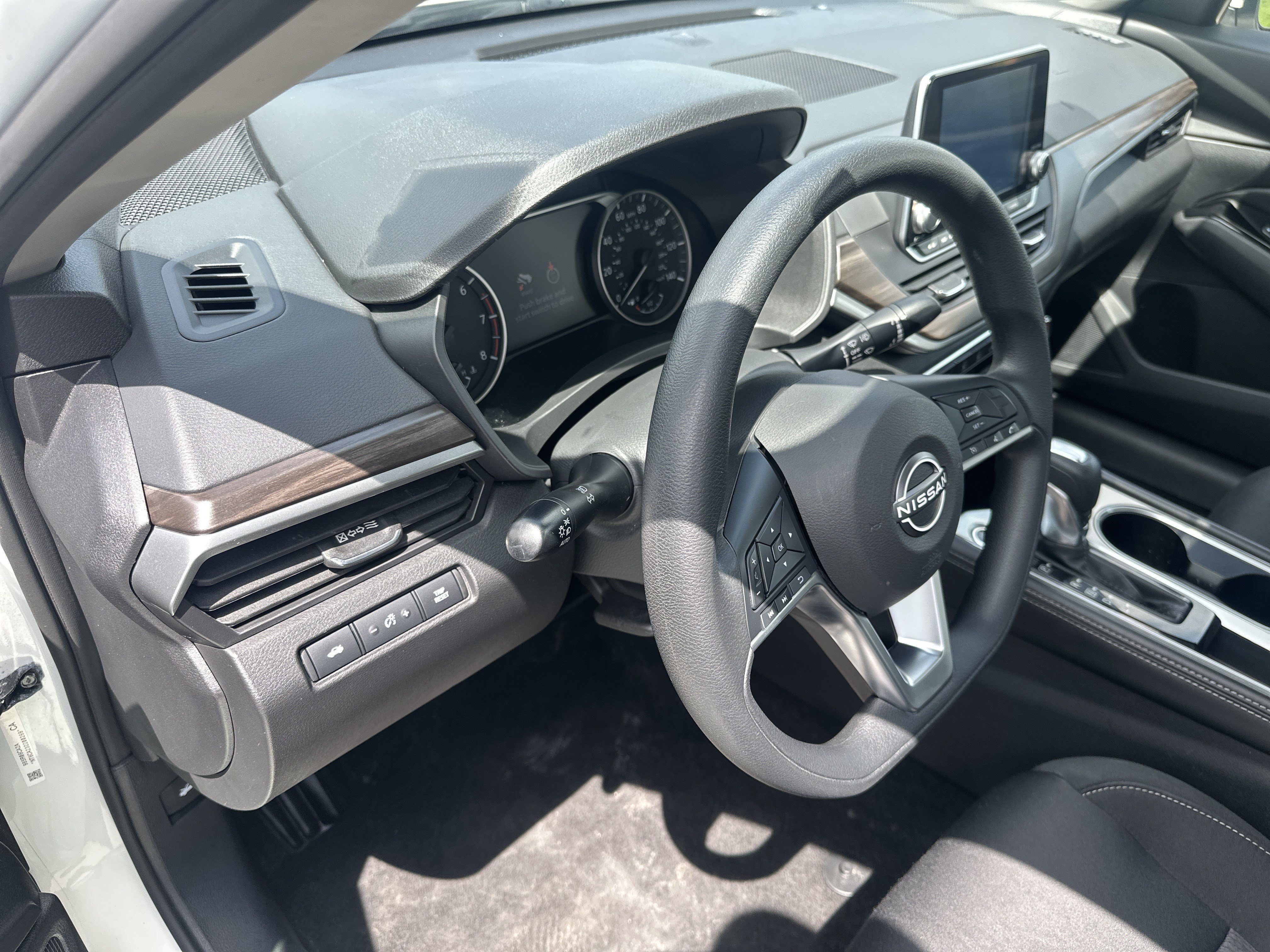 Used 2023 Nissan Altima 2.5 SV FWD image 11