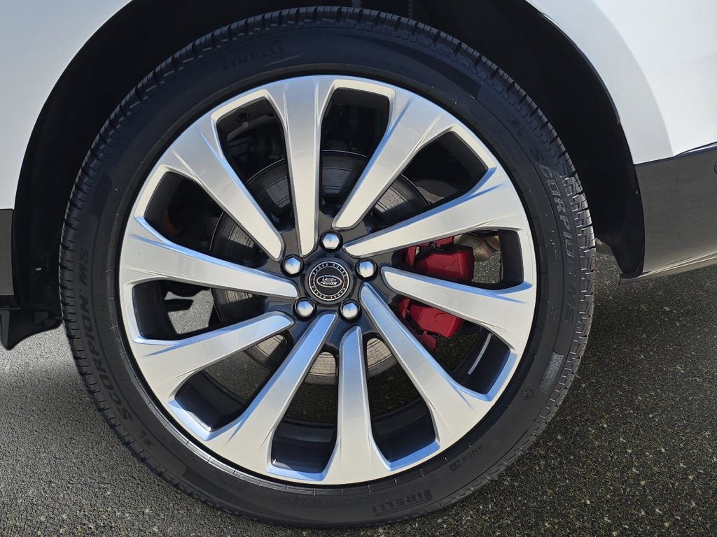 New 2025 Land Rover Range Rover SV AWD/4WD image 34