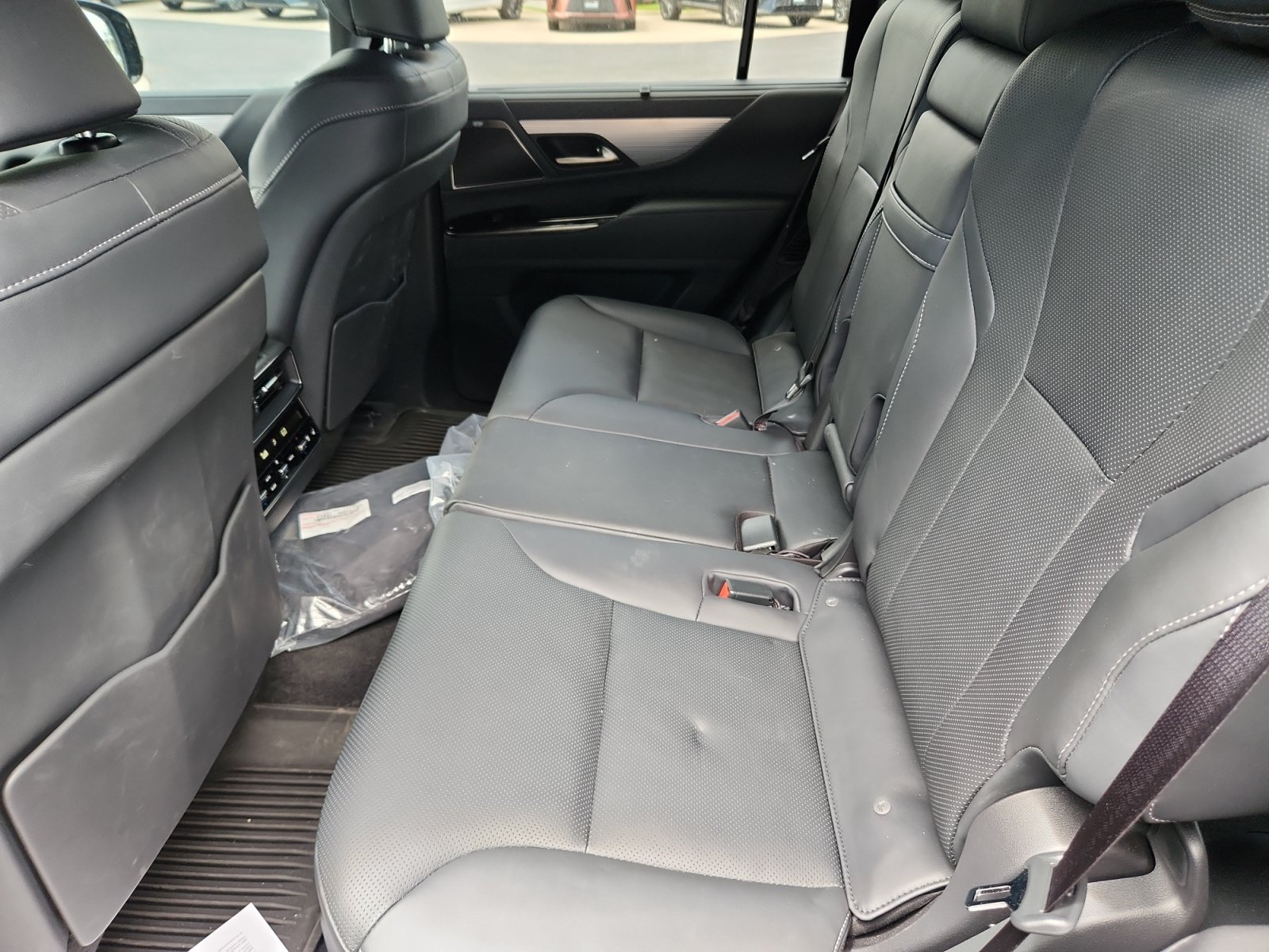 Certified 2024 Lexus LX 600 F Sport AWD/4WD image 17