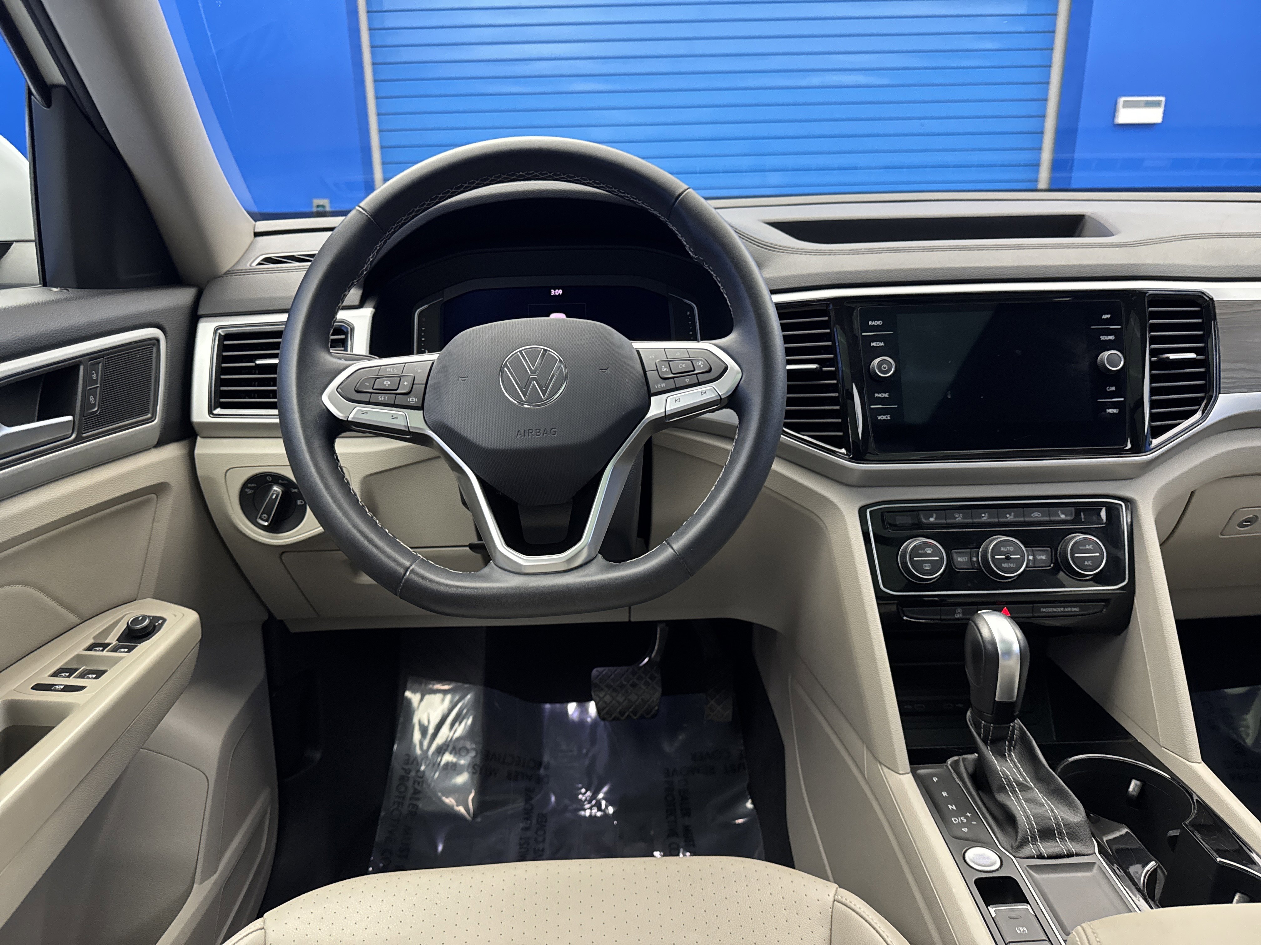 Used 2022 Volkswagen Atlas SE image 28