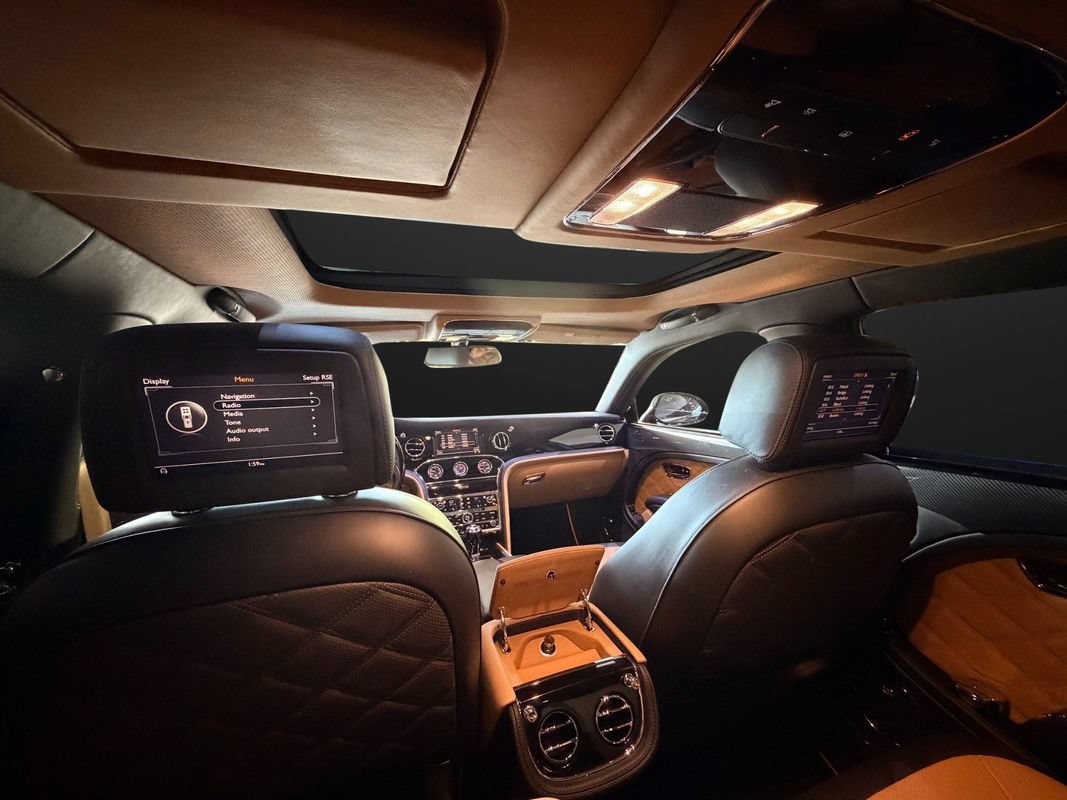 Used 2016 Bentley Mulsanne Speed RWD image 40