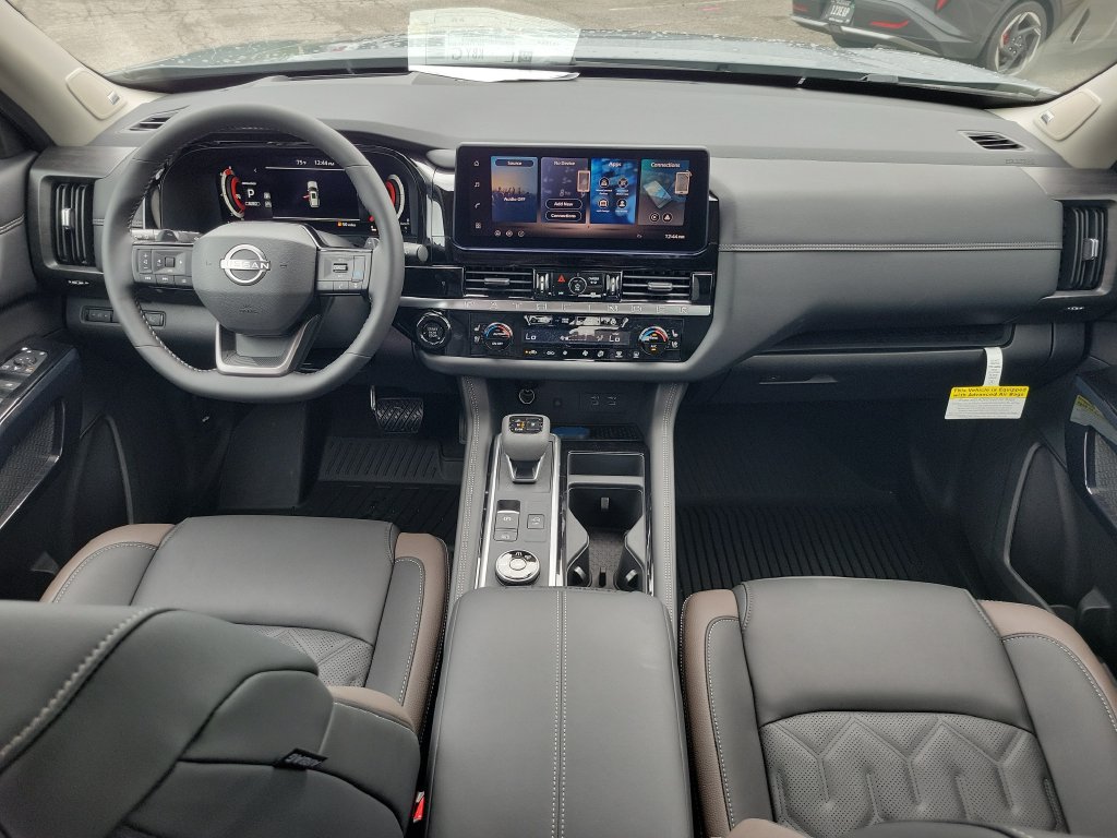 New 2026 Nissan Pathfinder Platinum AWD/4WD image 19