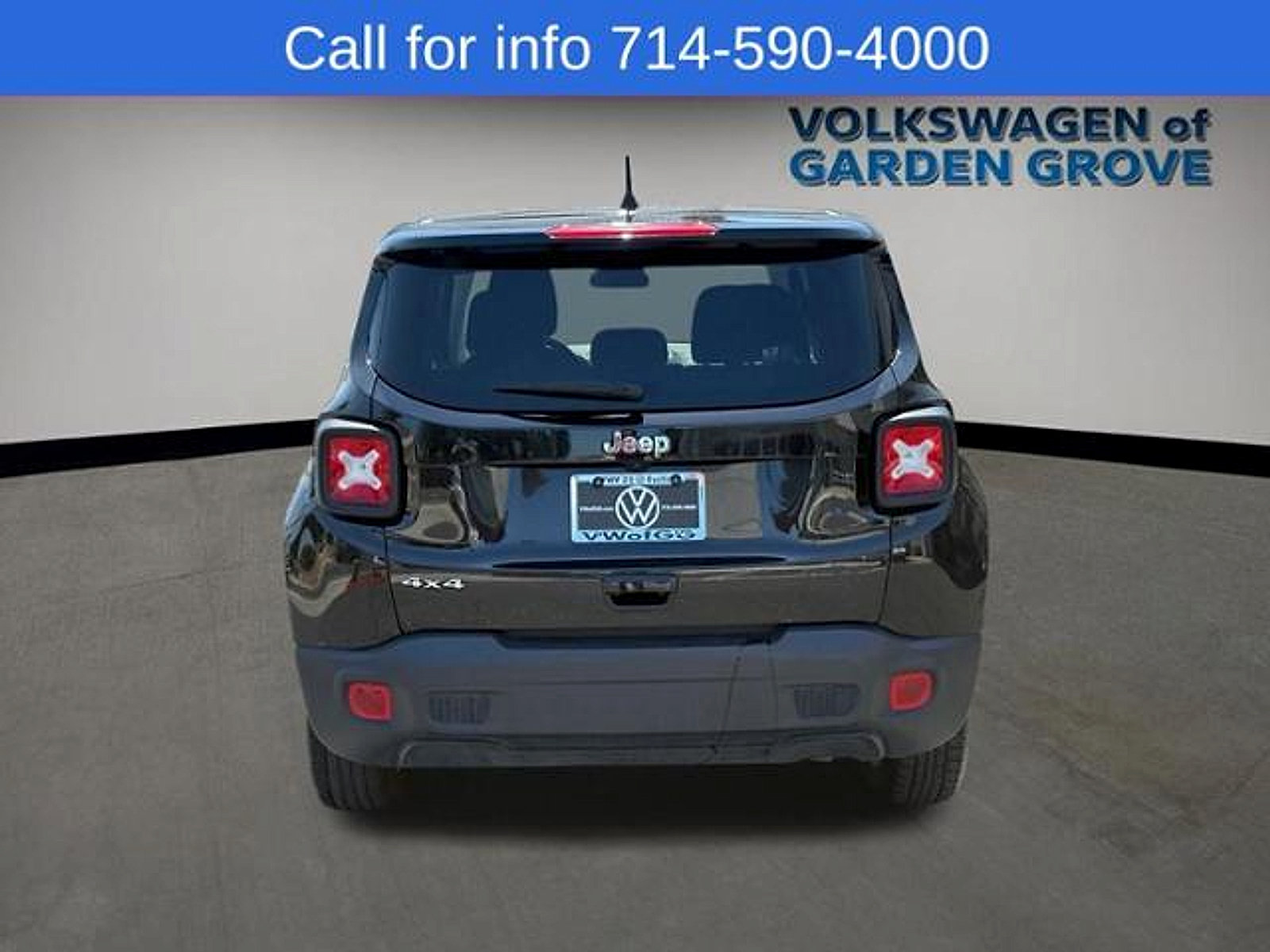 Used 2023 Jeep Renegade Latitude AWD/4WD image 6