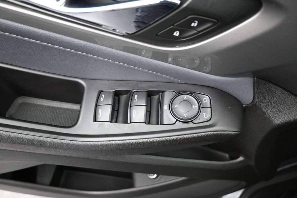 Used 2020 Chevrolet Traverse LT FWD image 14