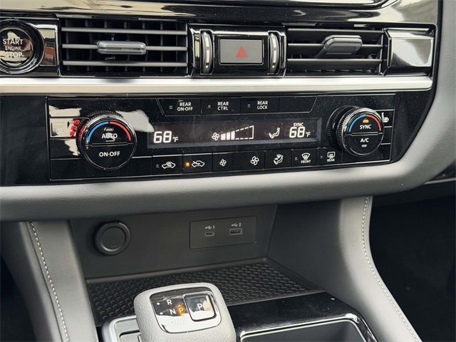 New 2025 Nissan Pathfinder SV w/ SV Premium Package image 22