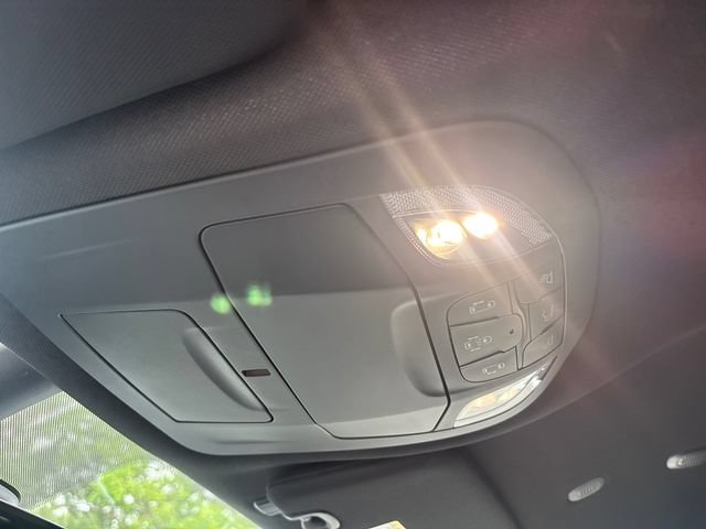 New 2027 Chrysler Pacifica Select w/ Family Tech Group FWD image 28