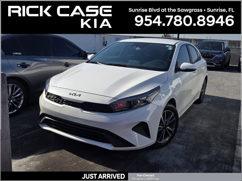 Used 2023 Kia Forte LXS w/ LXS Technology Package FWD image 1