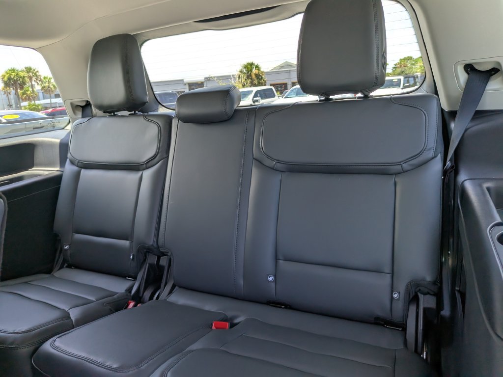 New 2027 Ford Expedition Active RWD image 17