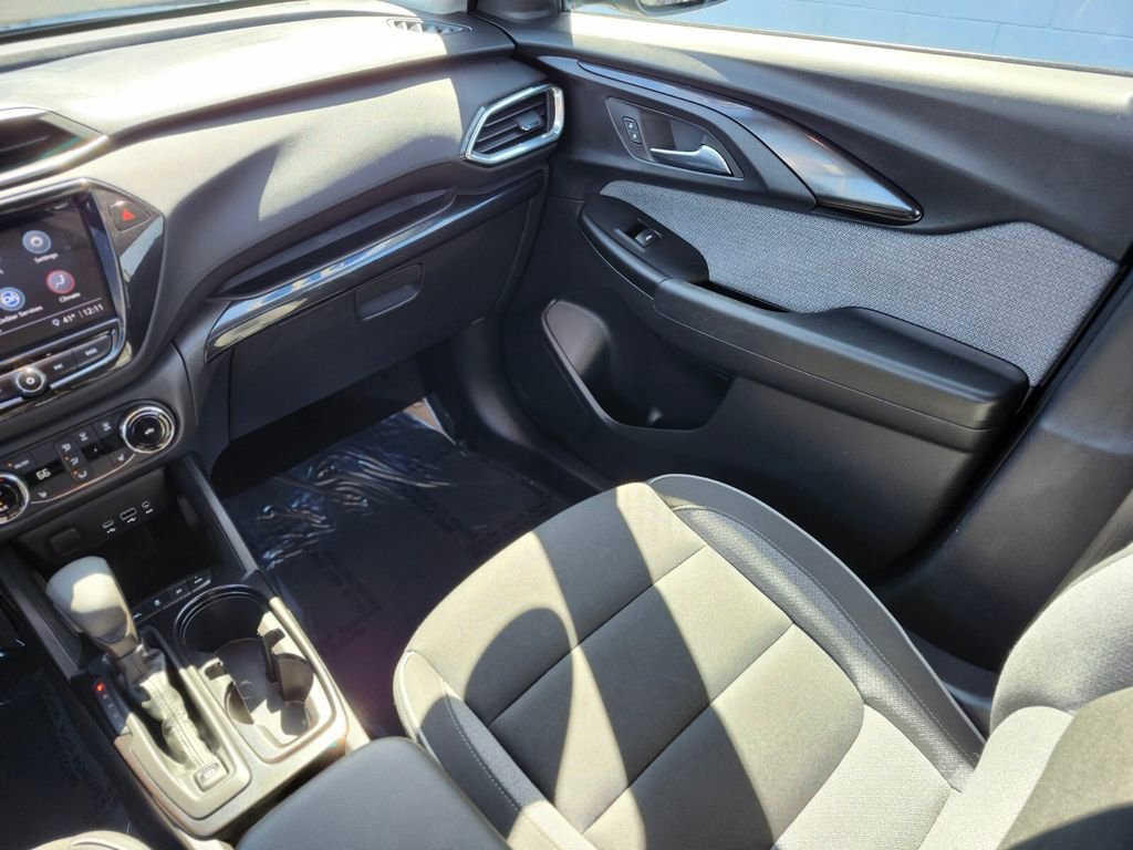 Used 2023 Chevrolet TrailBlazer LT w/ Convenience Package image 13