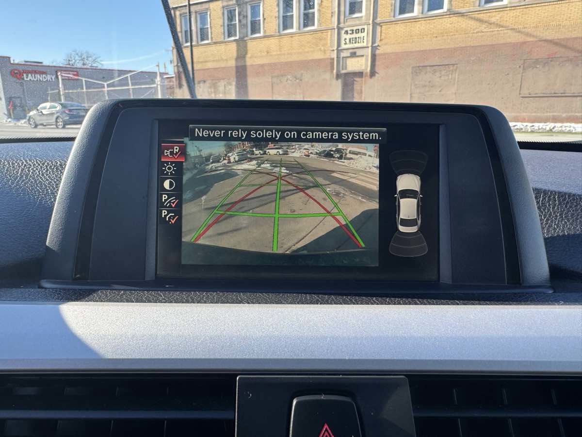 Used 2016 BMW 320i Sedan RWD image 30