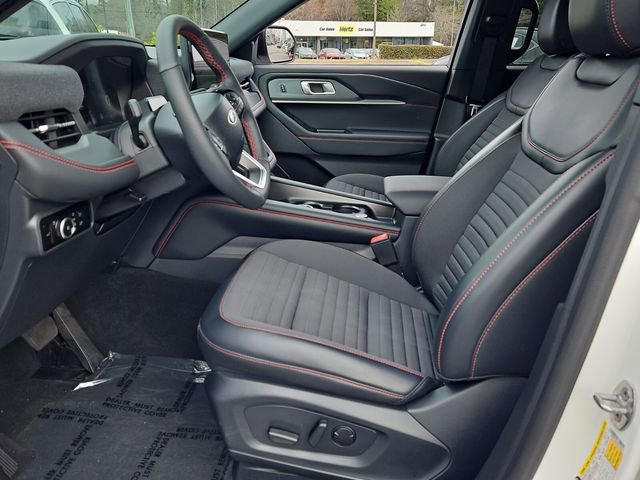 Used 2025 Ford Explorer ST-Line w/ Premium Package image 13