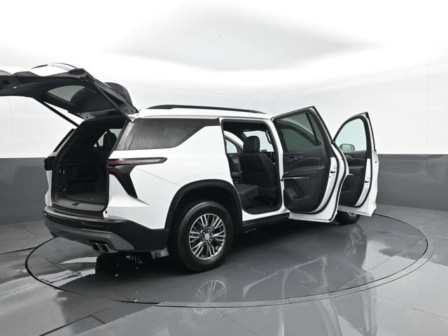 Used 2025 Chevrolet Traverse LT AWD/4WD image 33