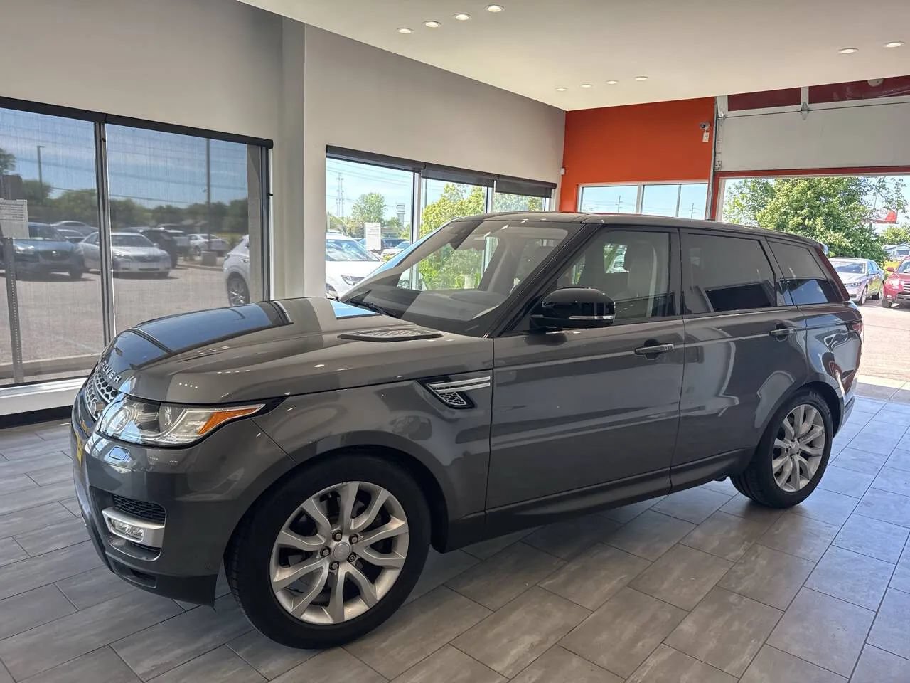 Used 2017 Land Rover Range Rover Sport HSE AWD/4WD image 12