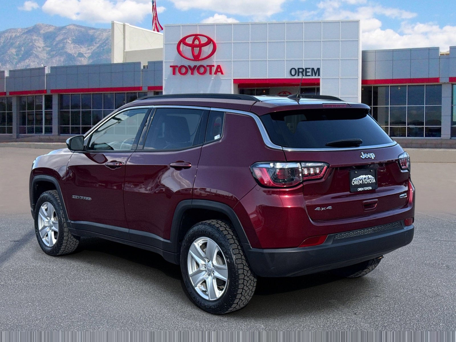 Used 2022 Jeep Compass Latitude w/ Convenience Group AWD/4WD image 5