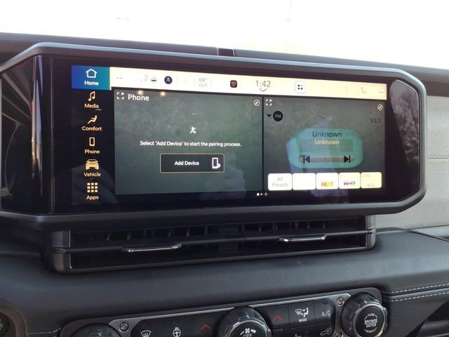 Used 2025 Jeep Wrangler Sahara 4xe image 10