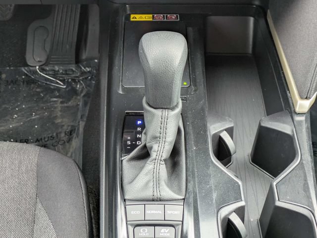 Used 2025 Toyota Camry LE FWD image 18