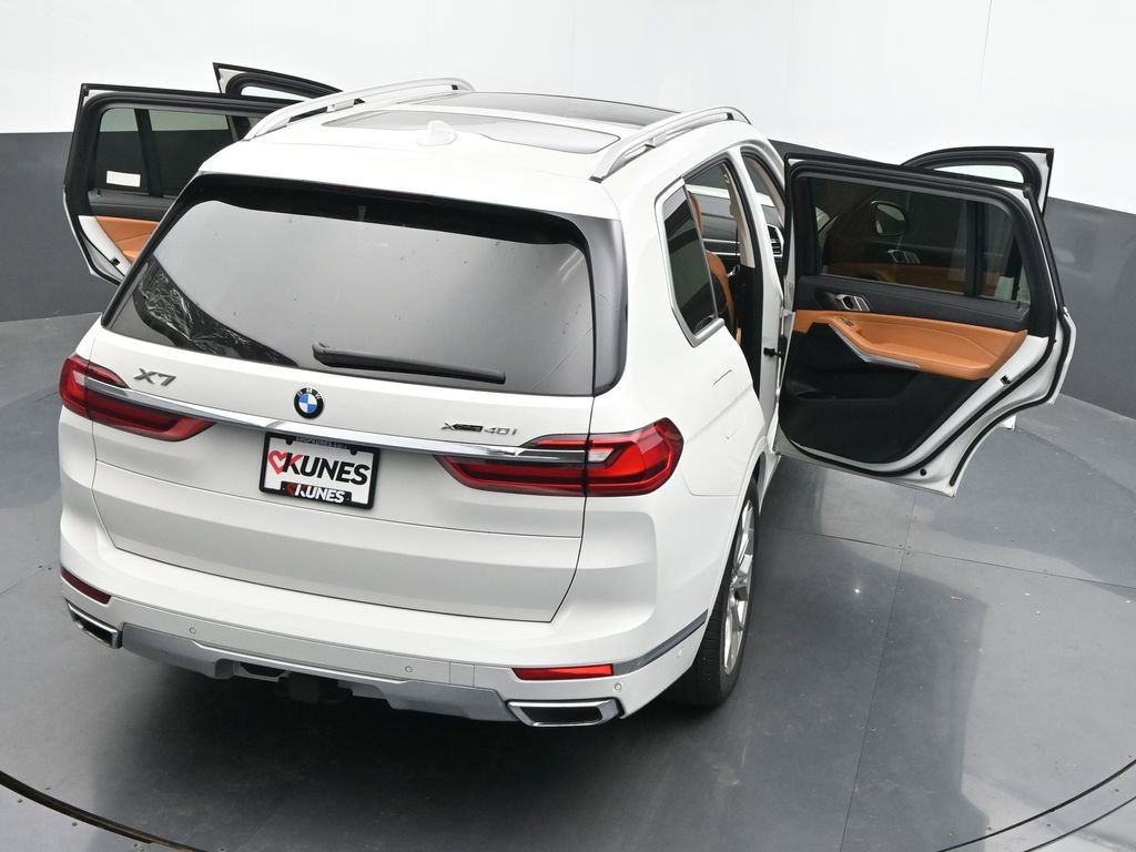 Used 2022 BMW X7 xDrive40i w/ Executive Package image 64