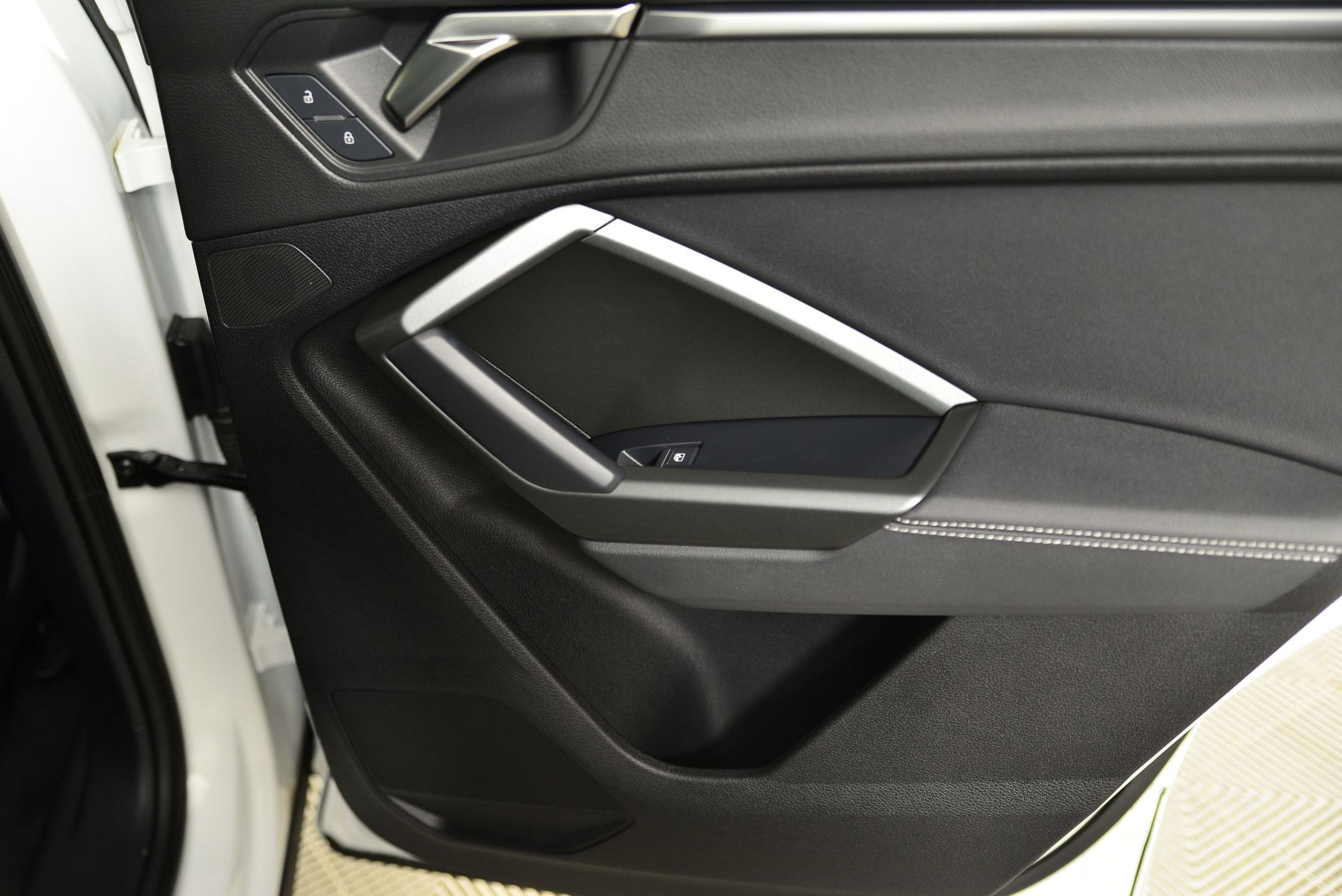 Certified 2023 Audi Q3 2.0T Premium w/ Black Optic Sport Package image 24