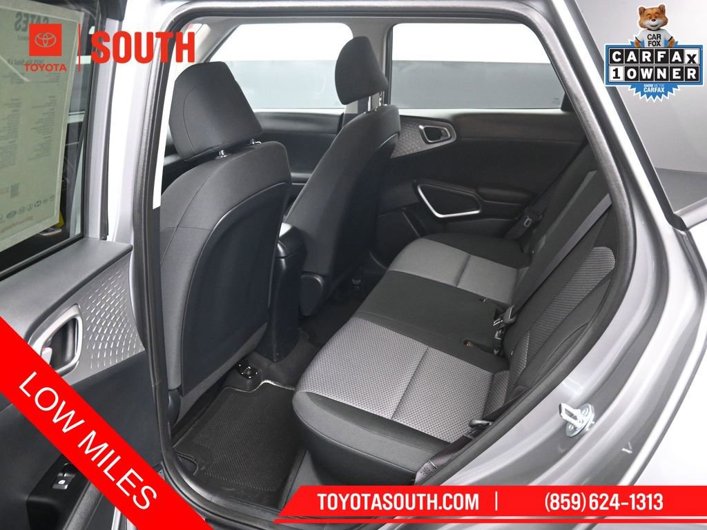 Used 2025 Kia Soul LX w/ LX Technology Package FWD image 10