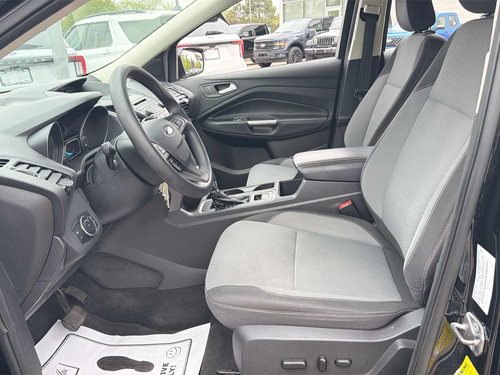Used 2018 Ford Escape SE FWD image 13
