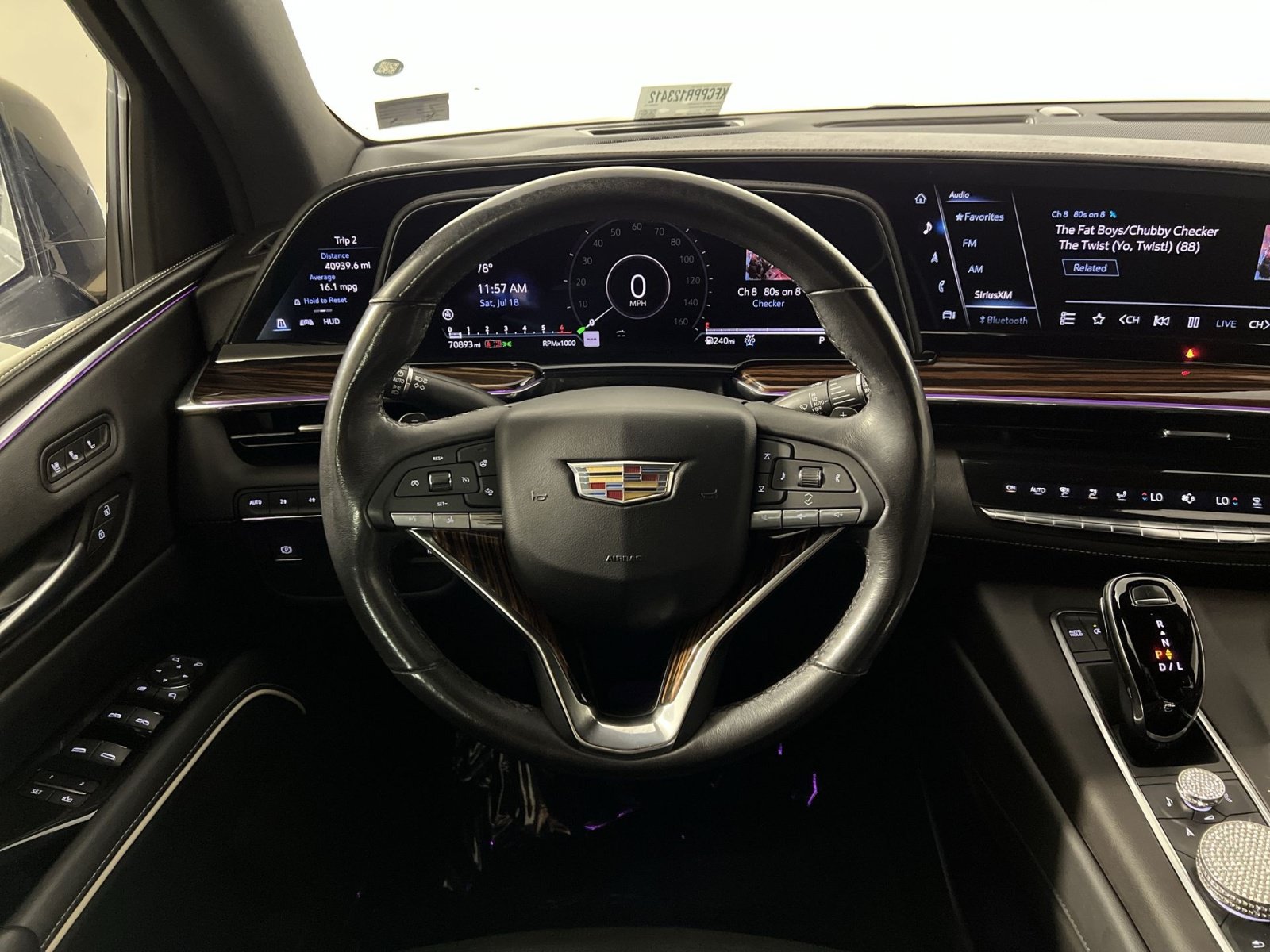 Used 2023 Cadillac Escalade Premium Luxury AWD/4WD image 16