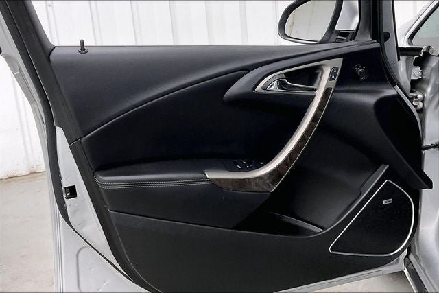 Used 2013 Buick Verano Leather FWD image 20