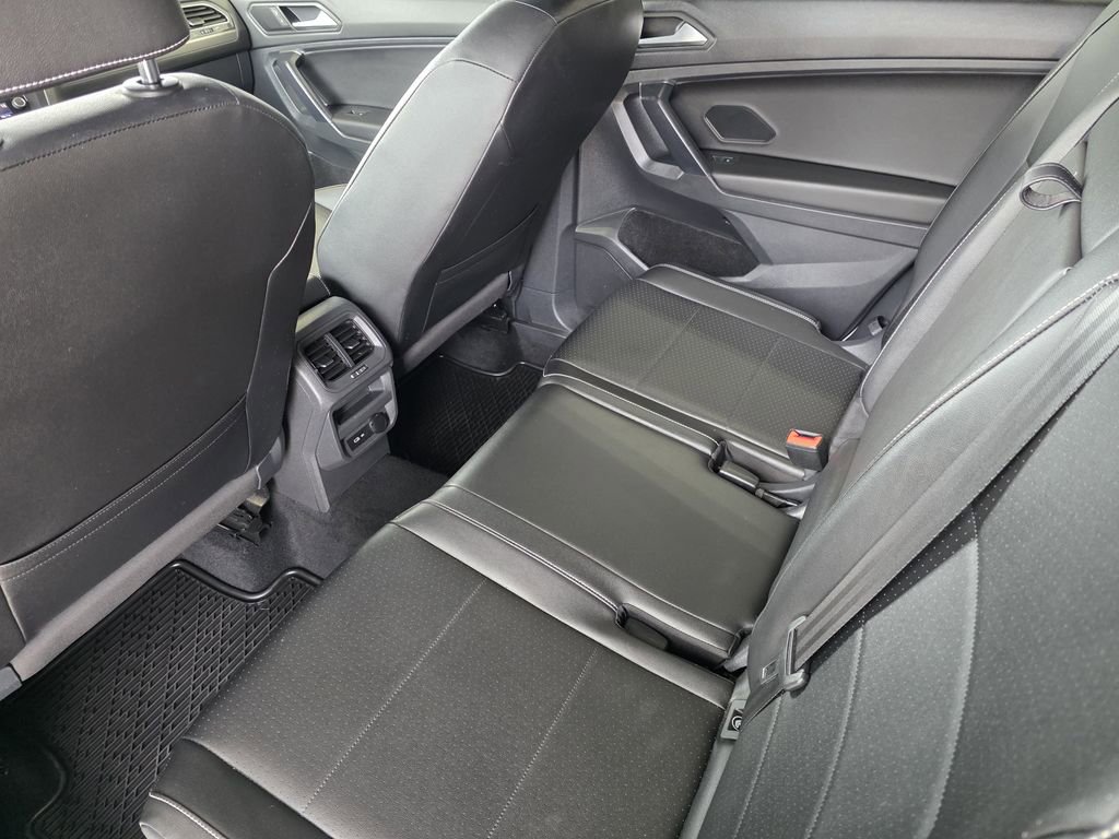 Used 2021 Volkswagen Tiguan SE R-Line FWD image 21