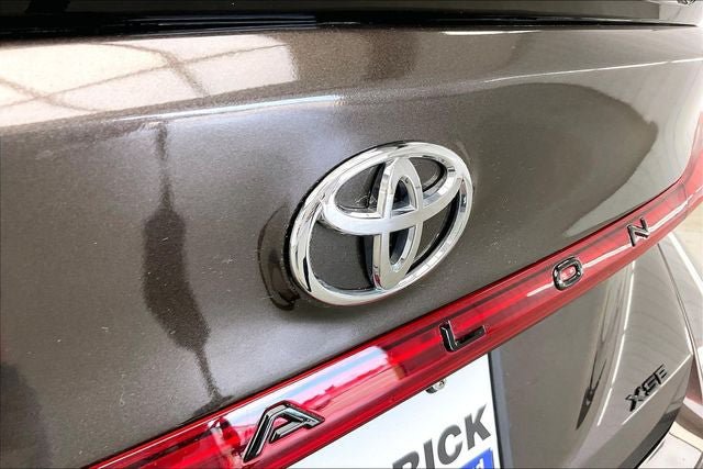 Used 2019 Toyota Avalon XSE w/ All Weather Liner Package FWD image 32