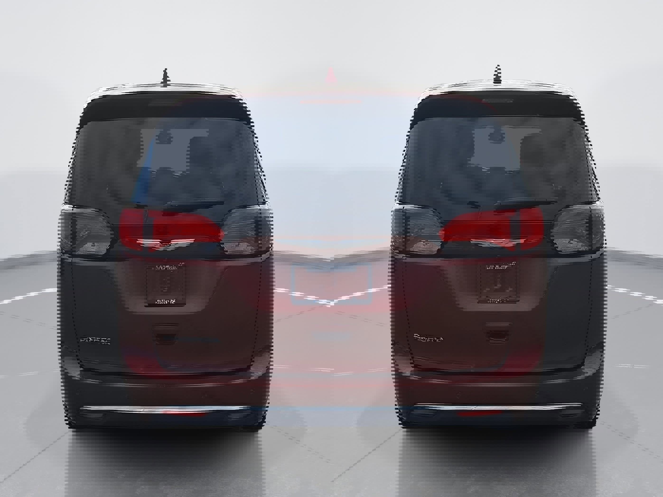 Used 2020 Chrysler Pacifica Touring w/ Cold Weather Group image 4