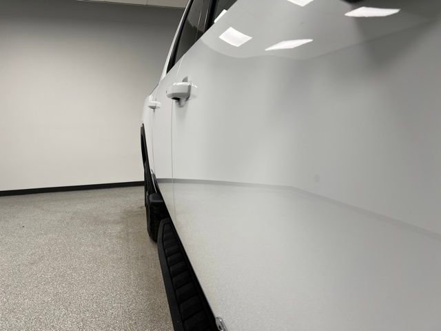 Used 2025 GMC Sierra 3500 AT4 w/ AT4 Premium Plus Package image 12