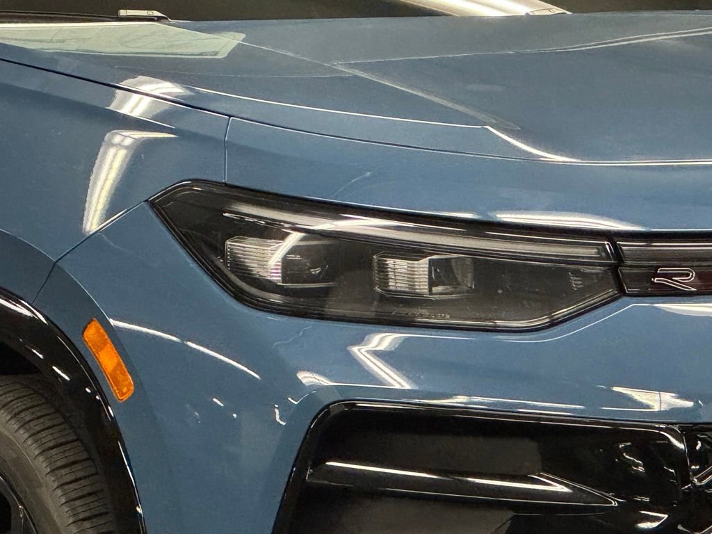 New 2025 Volkswagen Tiguan SE R-Line image 43